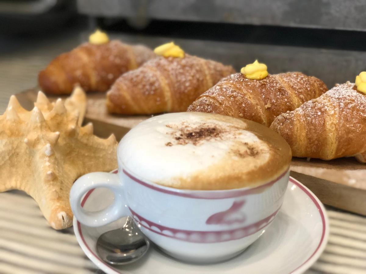 Hotel La Conchiglia بيلاريا-إيجيا مارينا المظهر الخارجي الصورة